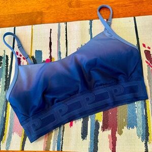 Victoria’s Secret PINK Ultimate Scoop Sports Bra